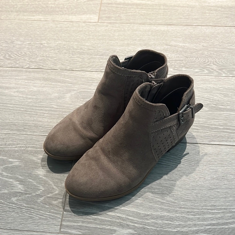 Girls Bootie size 1 Cynthia Rowley